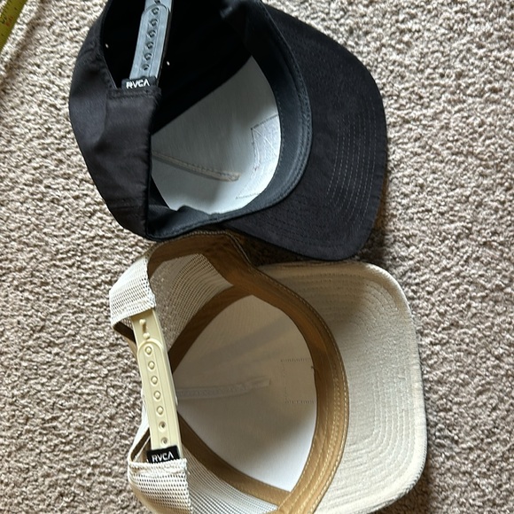 2 RVCA hats - Picture 5 of 5